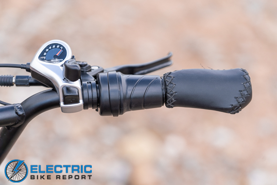 Himiway Escape Electric Bike Review trist grip throttle