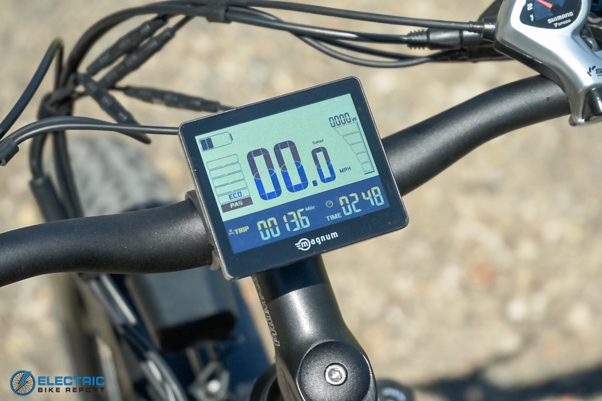 Magnum Scout Review - LCD Display