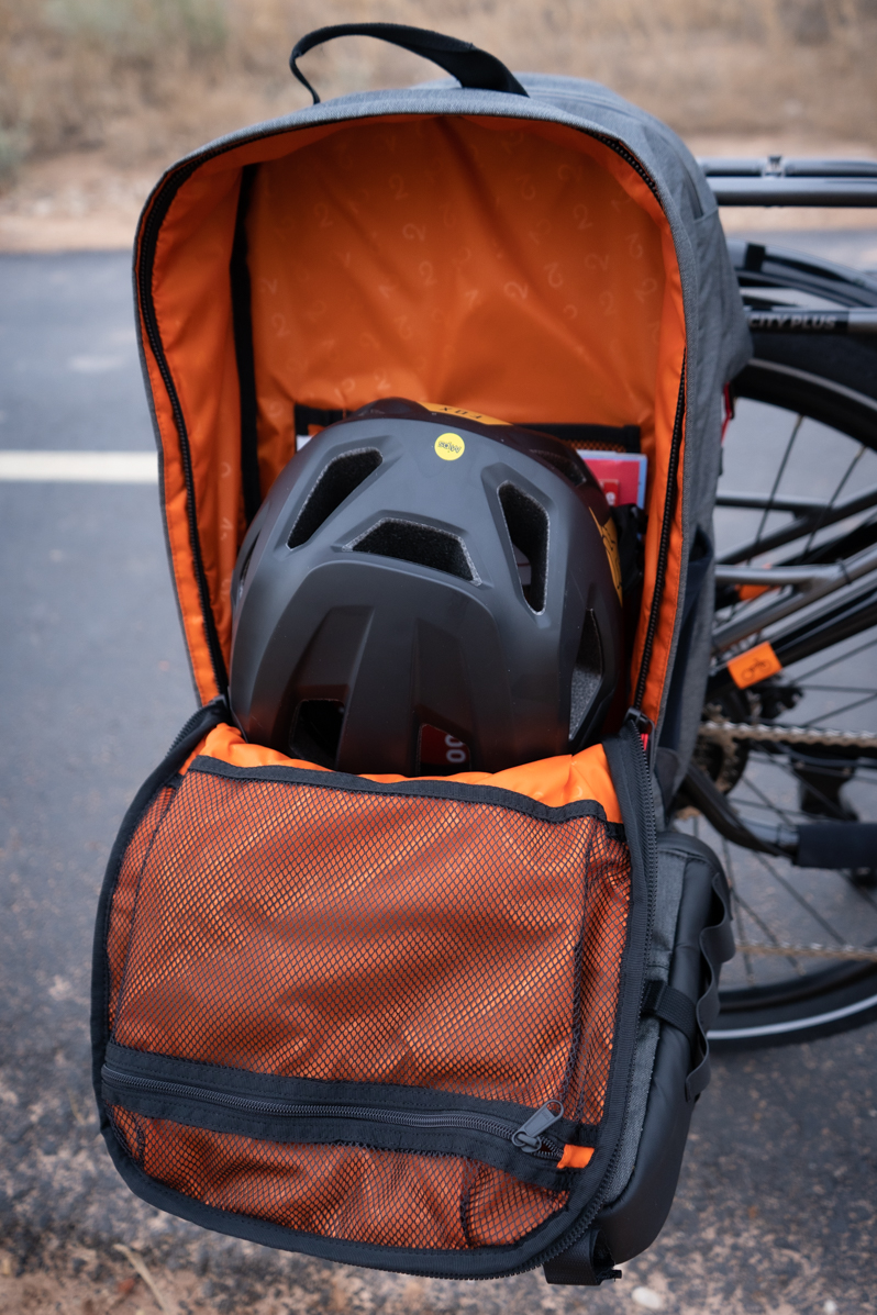 TwoWheel Commuter Bag_Review Pannier Bag Interior