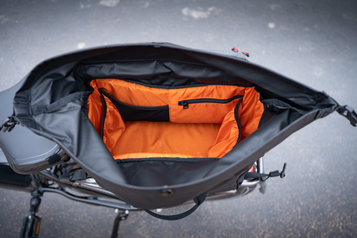 TwoWheel Commuter Bag_Review Inside Bag