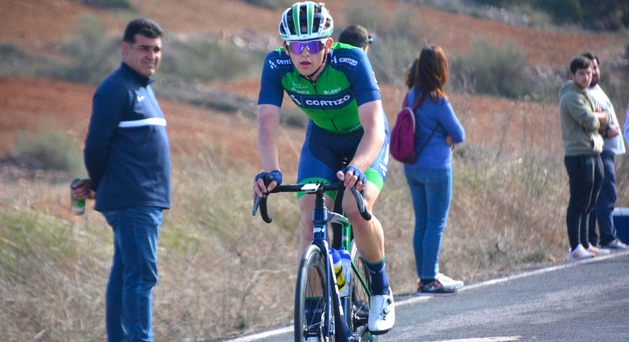 Aaron Wade in 95km solo breakaway in Spain, takes classification win