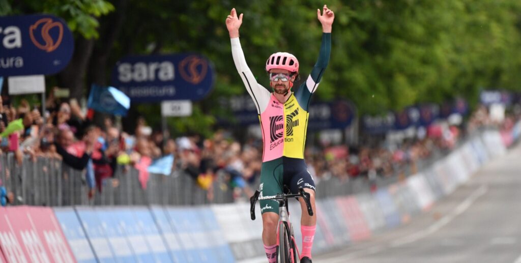 Ben Healy (22) comes of age with monster ride to win Giro stage 8 | Video