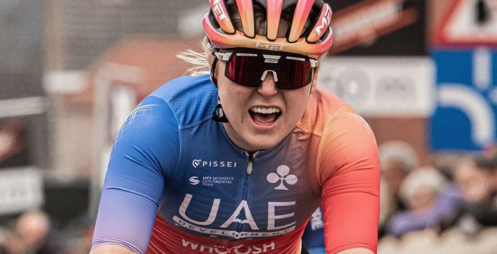 Lara Gillespie just beaten by former world champ for first pro win | Video