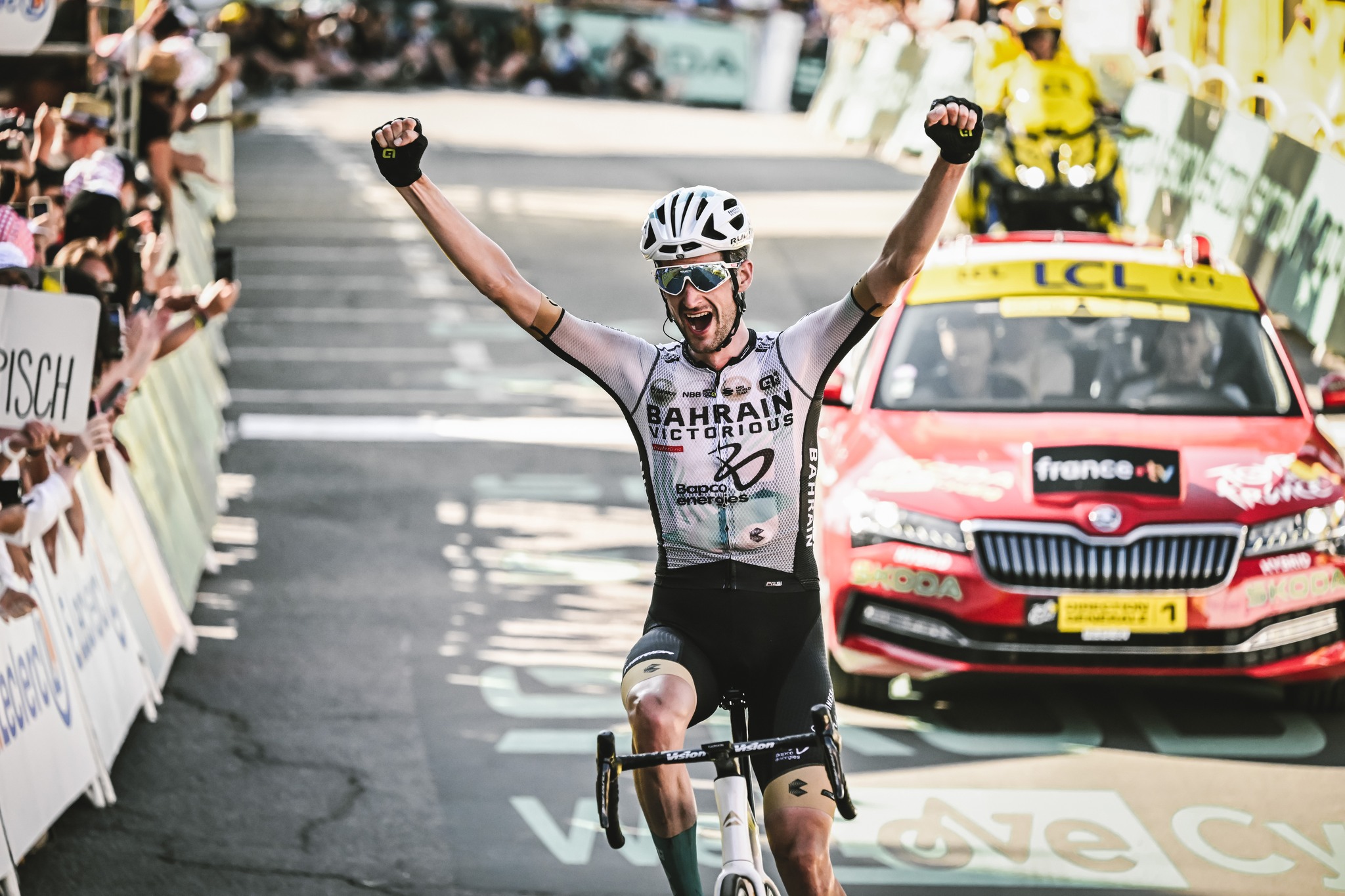 Pogačar and Vingegaard lock horns again as Wout Poels takes stage 15 | Tour de France – Sticky Bottle