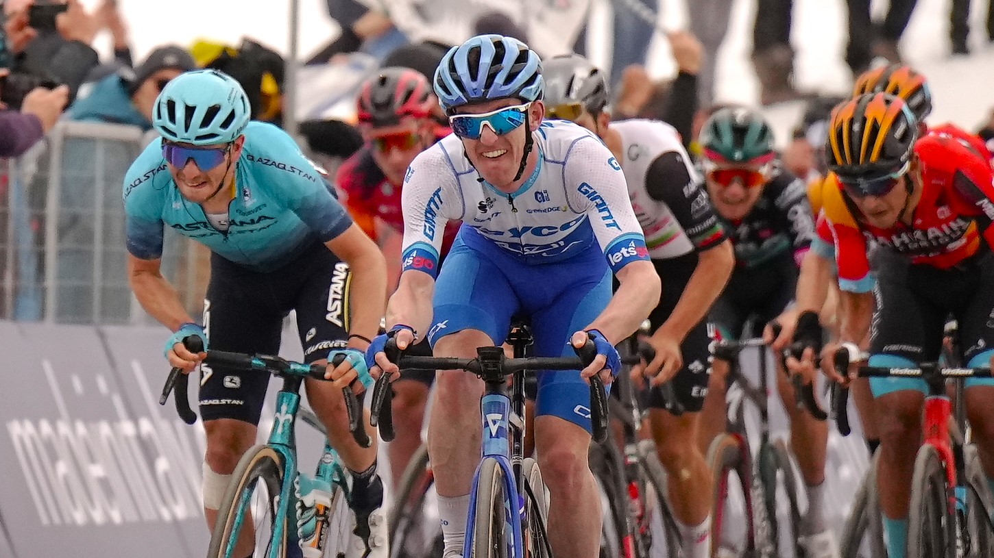 Eddie Dunbar looks set for Giro d’Italia return after 2023 breakthrough