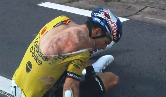 Van Aert wiped out in big crash at Dwars door Vlaanderen |  Video
