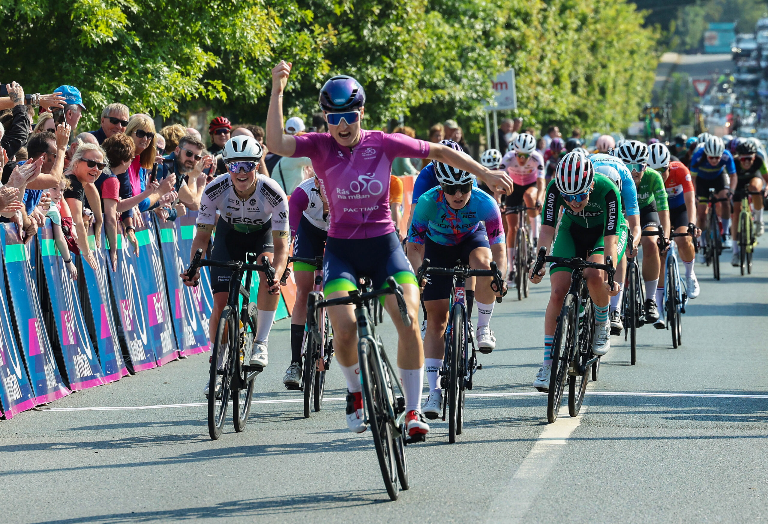 Mia Griffin strikes again to continue Irish domination at Rás na mBan | Video