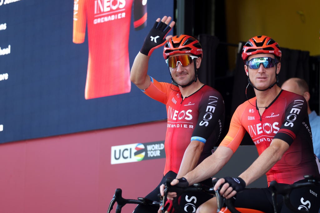 Elia Viviani Lands Lotto Deal, But These Star Riders Remain Teamless in 2025!