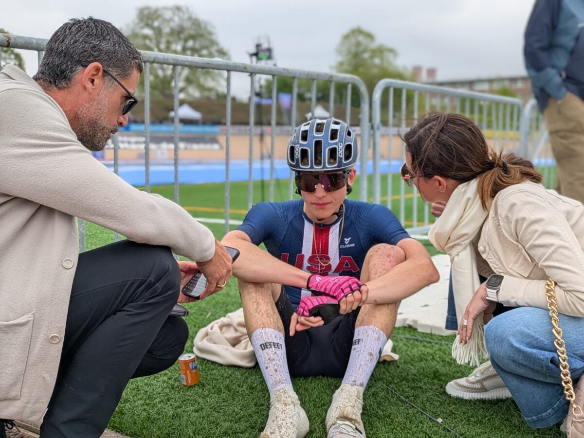 Pedals to Pavement: Enzo Hincapie’s Grit-Fueled Sprint to the Finish at Paris-Roubaix Juniors!